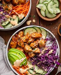 Crispy Buttermilk Chicken (Bang Bang) with sauce & veggies GF K